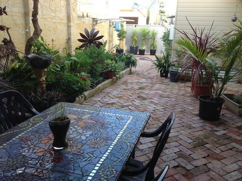 Fremantle Local Beach Studio - Darwin Tourism 23