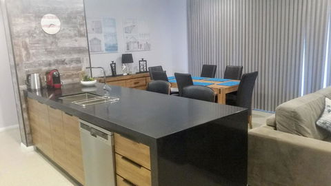 Mandurah Beach Front Apartment - Darwin Tourism 13