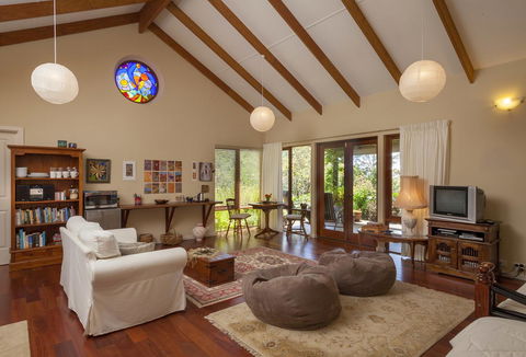 Innisfree Mountain Retreat - Darwin Tourism 2