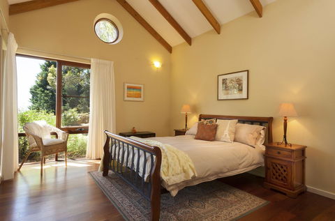 Innisfree Mountain Retreat - Darwin Tourism 4