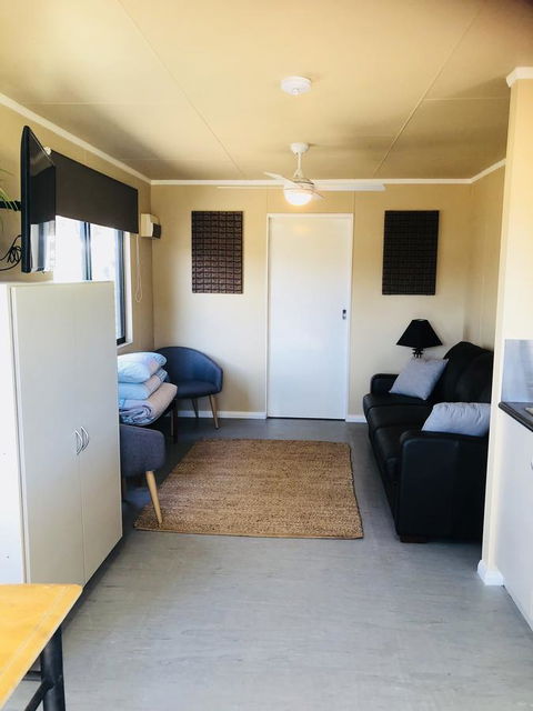 Kendenup Cottages And Lodge - Darwin Tourism 5