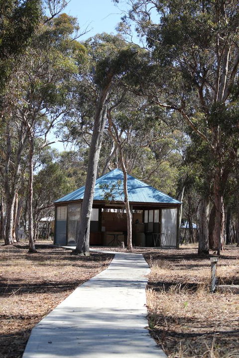 Kendenup Cottages And Lodge - Darwin Tourism 27