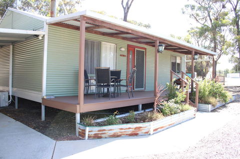 Kendenup Cottages And Lodge - Darwin Tourism 32