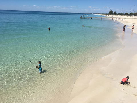 Beach House Dunsborough - Darwin Tourism 28