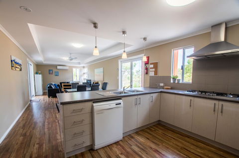 Cape Howe Cottages - Darwin Tourism 43