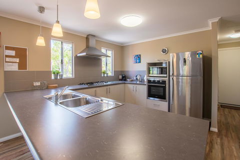 Cape Howe Cottages - Darwin Tourism 6