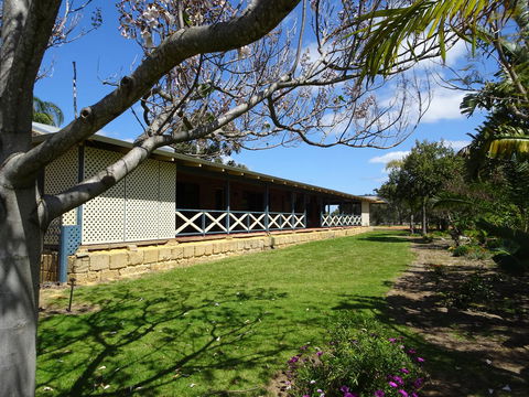Majestichomestead B&B - Darwin Tourism 24