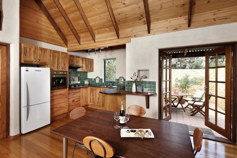 Aiyana Retreat - Darwin Tourism 13