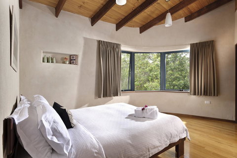 Aiyana Retreat - Darwin Tourism 12