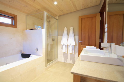 Aiyana Retreat - Darwin Tourism 21