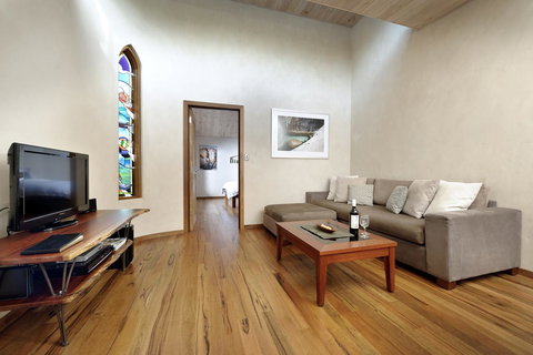 Aiyana Retreat - Darwin Tourism 4