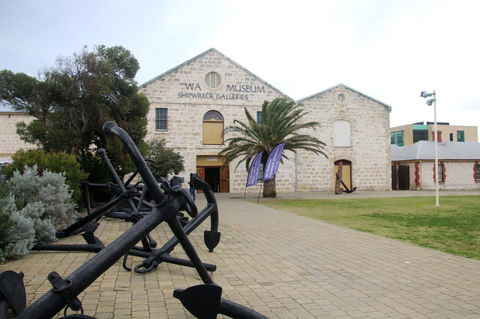 Studio 305 - Darwin Tourism 8
