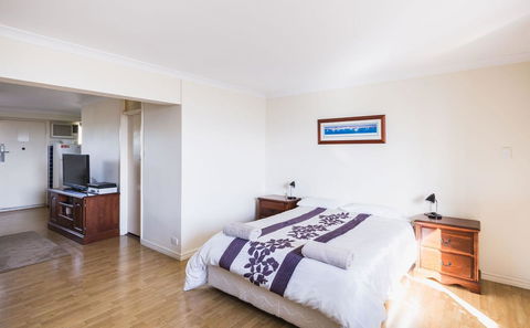 Studio 305 - Darwin Tourism 1