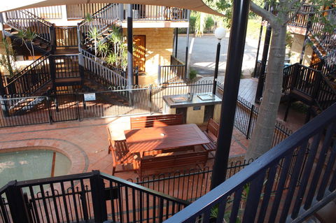 Apartments At Blue Seas Resort - Darwin Tourism 8