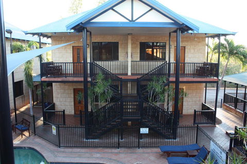 Apartments At Blue Seas Resort - Darwin Tourism 11