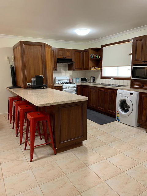 The Cottage That Could - Darwin Tourism 6