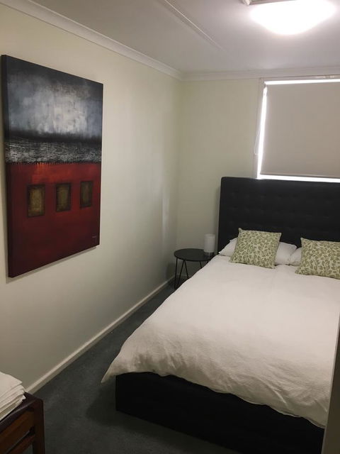 The Cottage That Could - Darwin Tourism 9