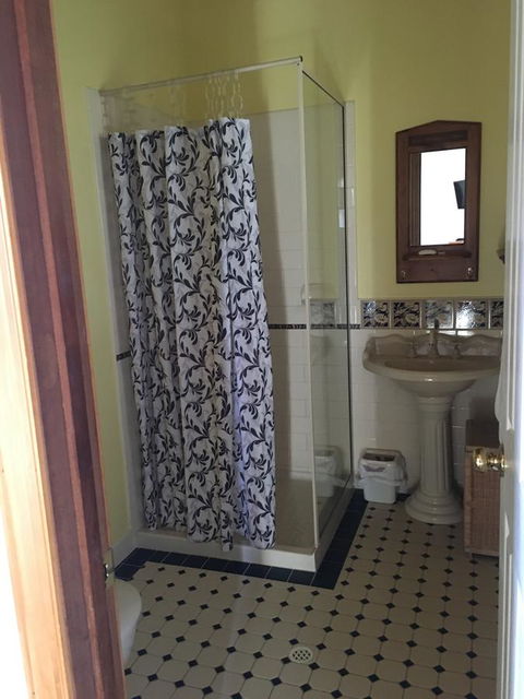 RoseMoore Bed & Breakfast - Darwin Tourism 3