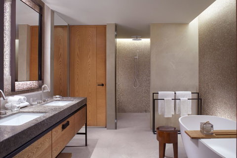 The Ritz-Carlton, Perth - Darwin Tourism 8
