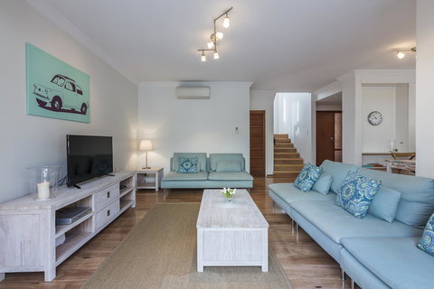 Cottesloe Sea Salt Abode - Executive Escapes - Darwin Tourism 2