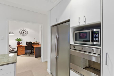 The Executive Penthouse - Darwin Tourism 15