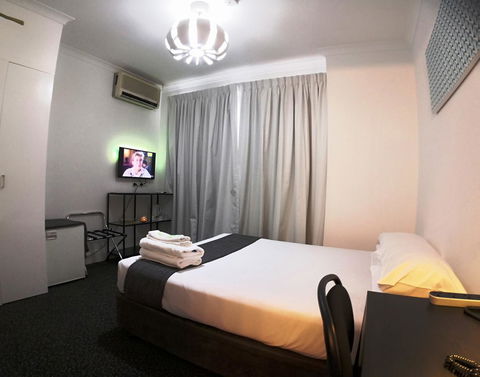 Criterion Hotel Perth - Darwin Tourism 6