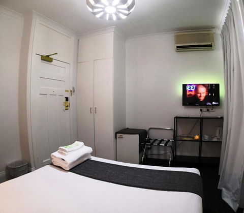 Criterion Hotel Perth - Darwin Tourism 5