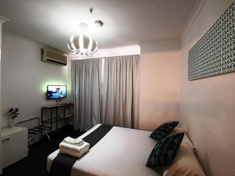 Criterion Hotel Perth - Darwin Tourism 1