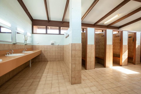 EUCLA MOTOR HOTEL - Darwin Tourism 8