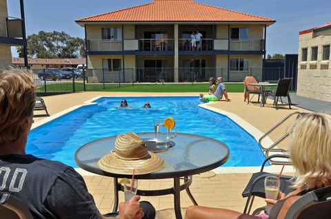 Pinnacles Edge Resort - Darwin Tourism 0