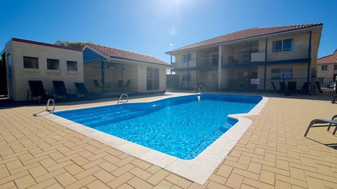 Pinnacles Edge Resort - Darwin Tourism 5