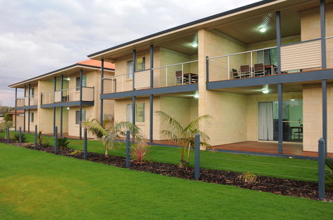 Pinnacles Edge Resort - Darwin Tourism 22