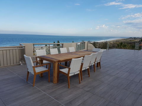 Beachfront Penthouse & Huge Terrace - Darwin Tourism 2