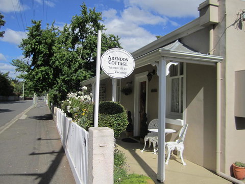 Arendon Cottage - Darwin Tourism 2