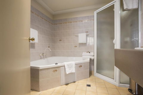 Hadley\'s Orient Hotel - Darwin Tourism 19