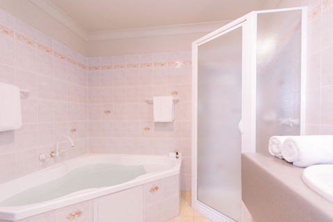 Hadley\'s Orient Hotel - Darwin Tourism 40