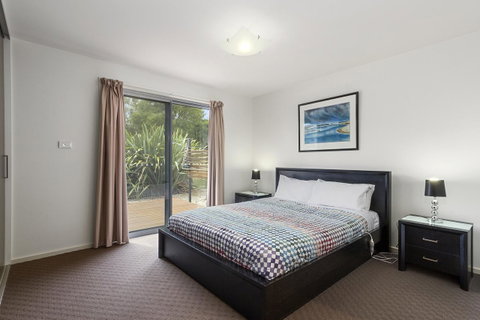 170 Hazards View Drive - Unit 2 - Darwin Tourism 7