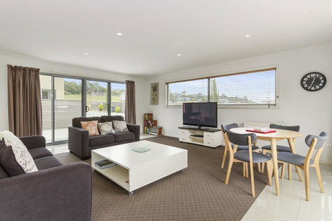 170 Hazards View Drive - Unit 2 - Darwin Tourism 5
