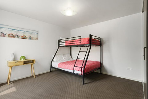 170 Hazards View Drive - Unit 2 - Darwin Tourism 8