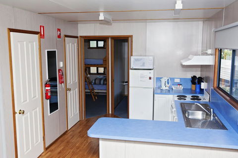 Seven Mile Beach Cabin And Caravan Park - Darwin Tourism 11