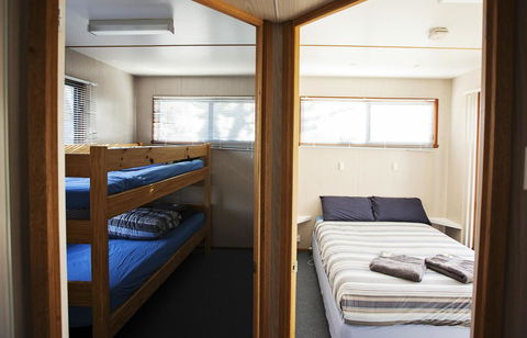 Seven Mile Beach Cabin And Caravan Park - Darwin Tourism 14