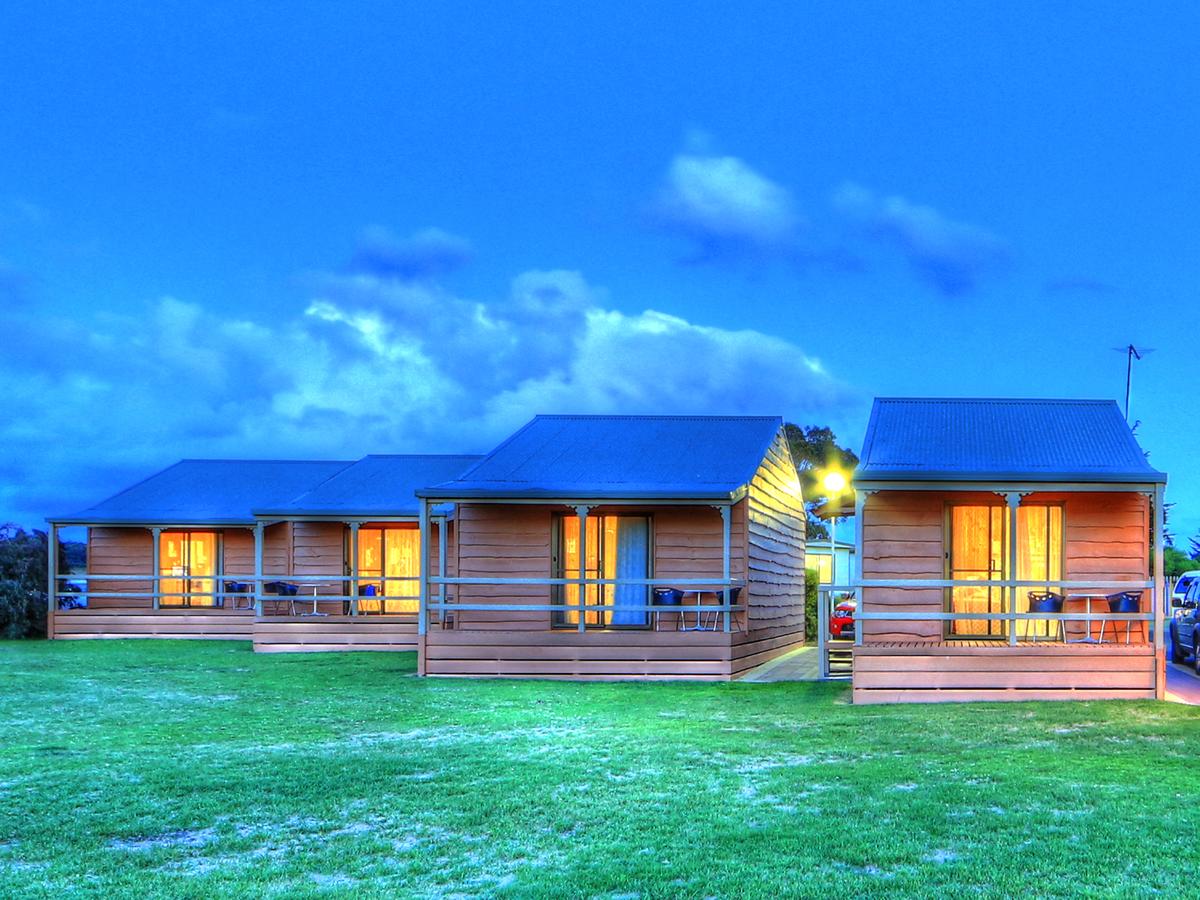 Low Head TAS Darwin Tourism
