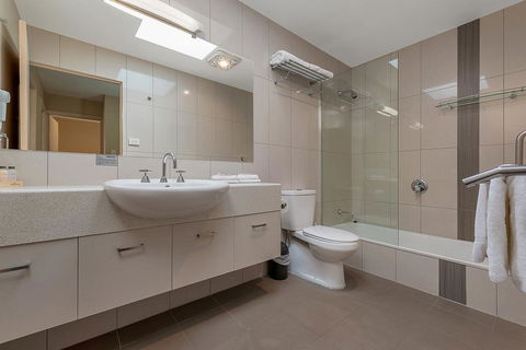 Bay View Villas - Darwin Tourism 1