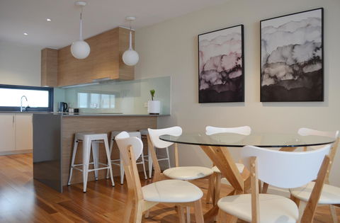 Kangaroo Bay Apartments - Darwin Tourism 1