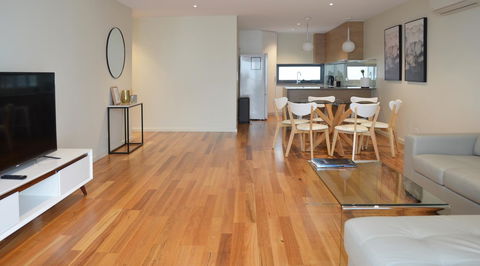 Kangaroo Bay Apartments - Darwin Tourism 10