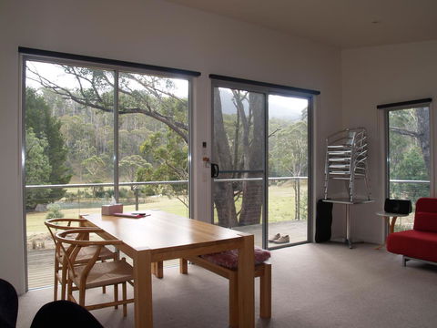 Craggy Peaks Wilderness Cabins - Darwin Tourism 0