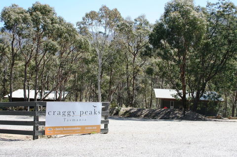 Craggy Peaks Wilderness Cabins - Darwin Tourism 13