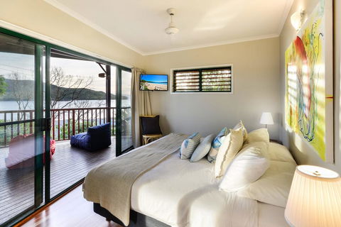 NEWLY BEAUTFULLY RENOVATED 16 The Casuarina - 3 Bedroom House With 180 Degree Ocean Views - Darwin Tourism 2