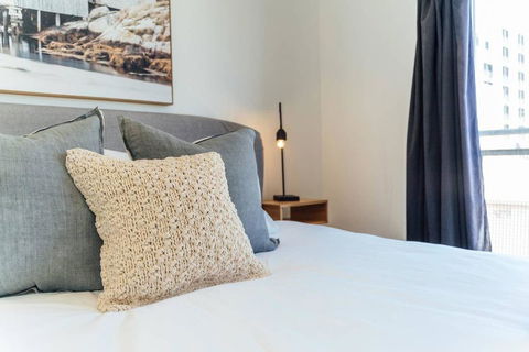 Nirvana On Gray - Netflix - WiFi - Nespresso & More - Darwin Tourism 1