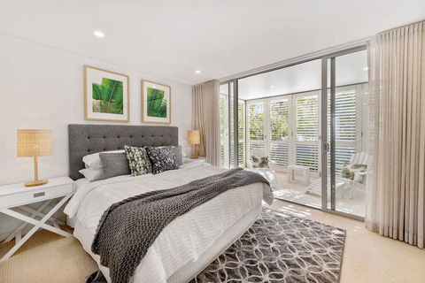 Noosa Heads Fabulous Two Bedrooms-Ocean Views! - Darwin Tourism 0